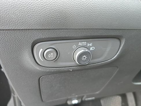 Used 2025 Buick Encore GX Preferred FWD image 17