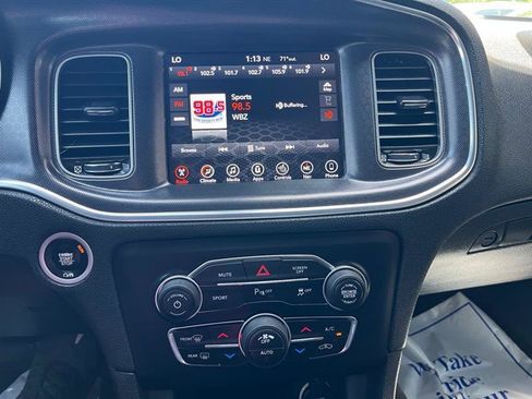 Used 2017 Dodge Charger SXT w/ AWD Plus Group image 16