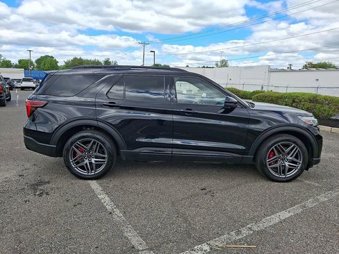 Used 2025 Ford Explorer ST w/ Sun And Sound Package AWD/4WD image 13