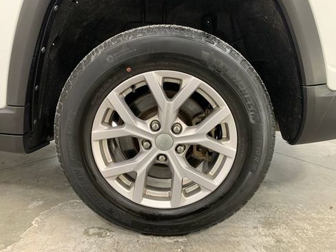 Used 2022 Jeep Grand Cherokee L Limited image 5