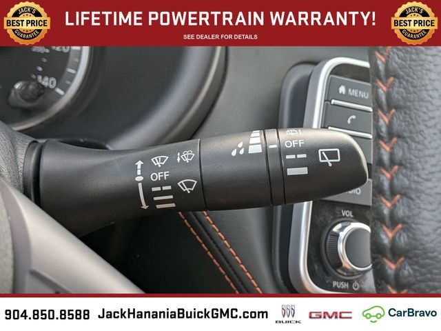 Used 2020 Nissan Kicks SR w/ SR Premium Package FWD image 32