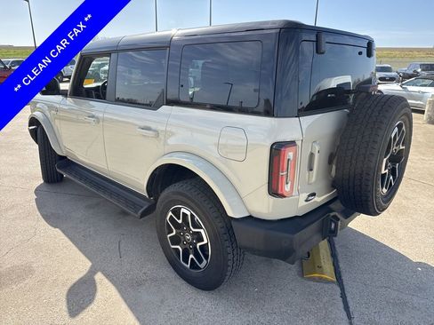 Used 2025 Ford Bronco Outer Banks image 8