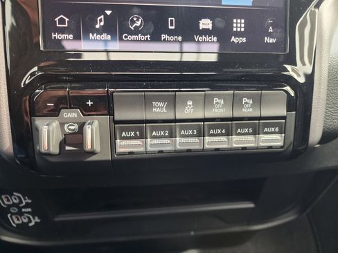 New 2026 RAM 3500 Big Horn AWD/4WD image 21