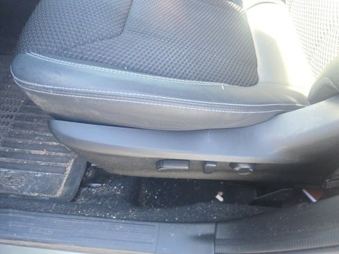 Used 2022 Subaru Forester Premium image 6