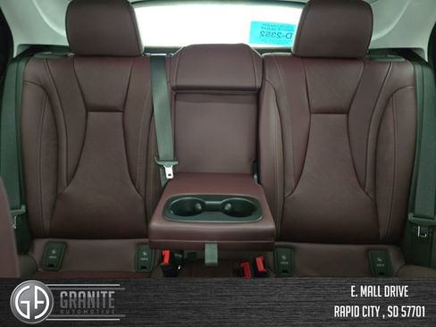 New 2026 Buick Envision Sport Touring AWD/4WD image 37