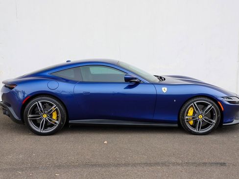 Certified 2022 Ferrari Roma image 5