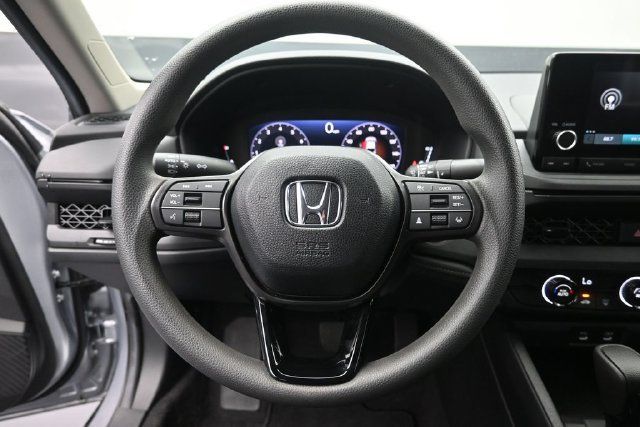 Certified 2025 Honda Accord LX image 3