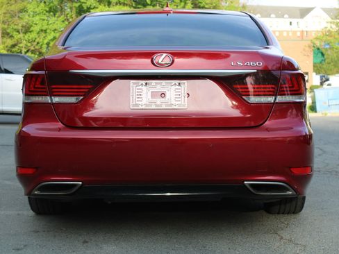 Used 2013 Lexus LS 460 w/ Comfort Pkg RWD image 5