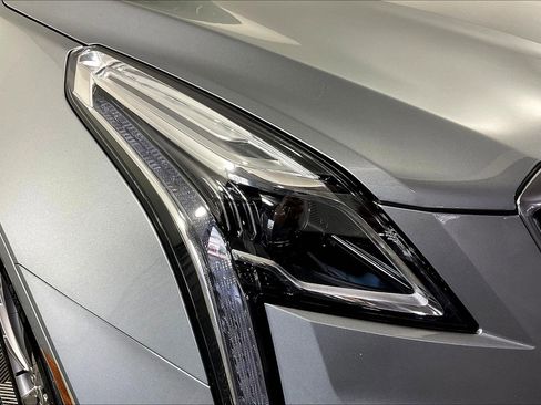 Used 2025 Cadillac XT5 Premium Luxury w/ Technology Package AWD/4WD image 32