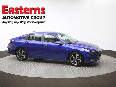 Used 2023 Hyundai Elantra Limited w/ Preferred Accessory Package FWD image 49