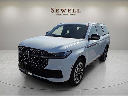 New 2025 Lincoln Navigator Black Label image 1