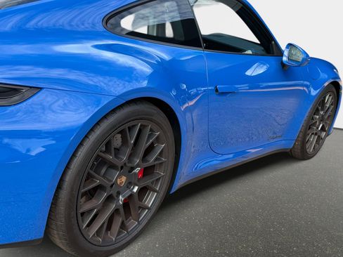 Used 2025 Porsche 911 Carrera GTS image 17