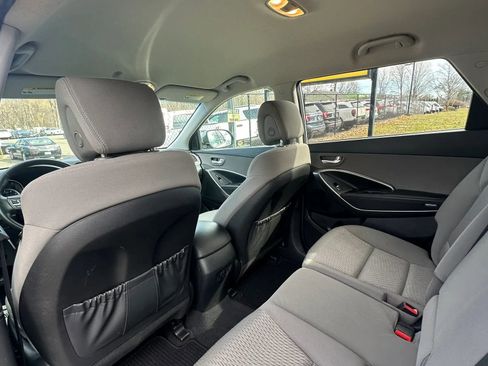 Used 2014 Hyundai Santa Fe GLS image 21