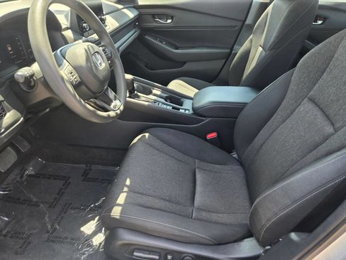 Used 2024 Honda Accord EX image 11