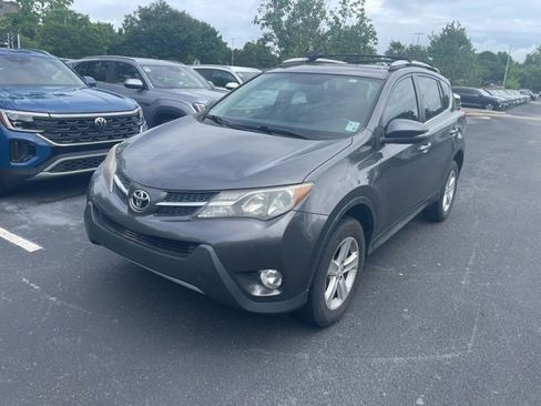 Used 2013 Toyota RAV4 XLE FWD image 2