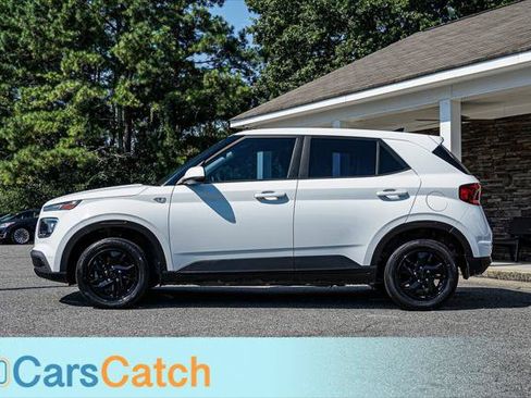 Used 2022 Hyundai Venue SE FWD image 14