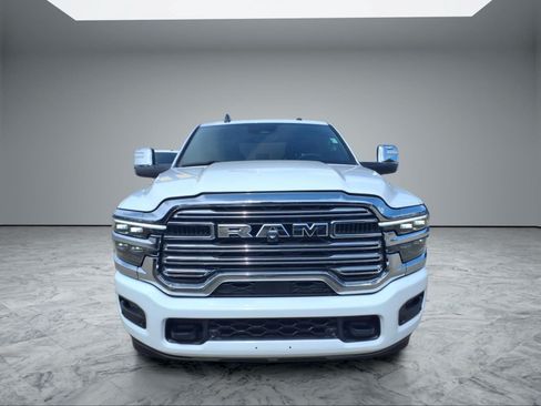 Used 2026 RAM 2500 Laramie AWD/4WD image 2