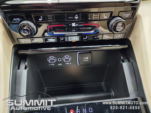 New 2025 Jeep Grand Cherokee Limited w/ Black Appearance Package image 15