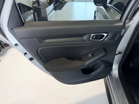 Used 2025 Honda Civic Sport image 12