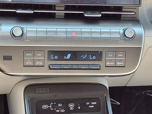 Certified 2025 Hyundai Kona SEL FWD image 15