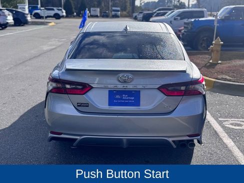 Used 2023 Toyota Camry SE image 6