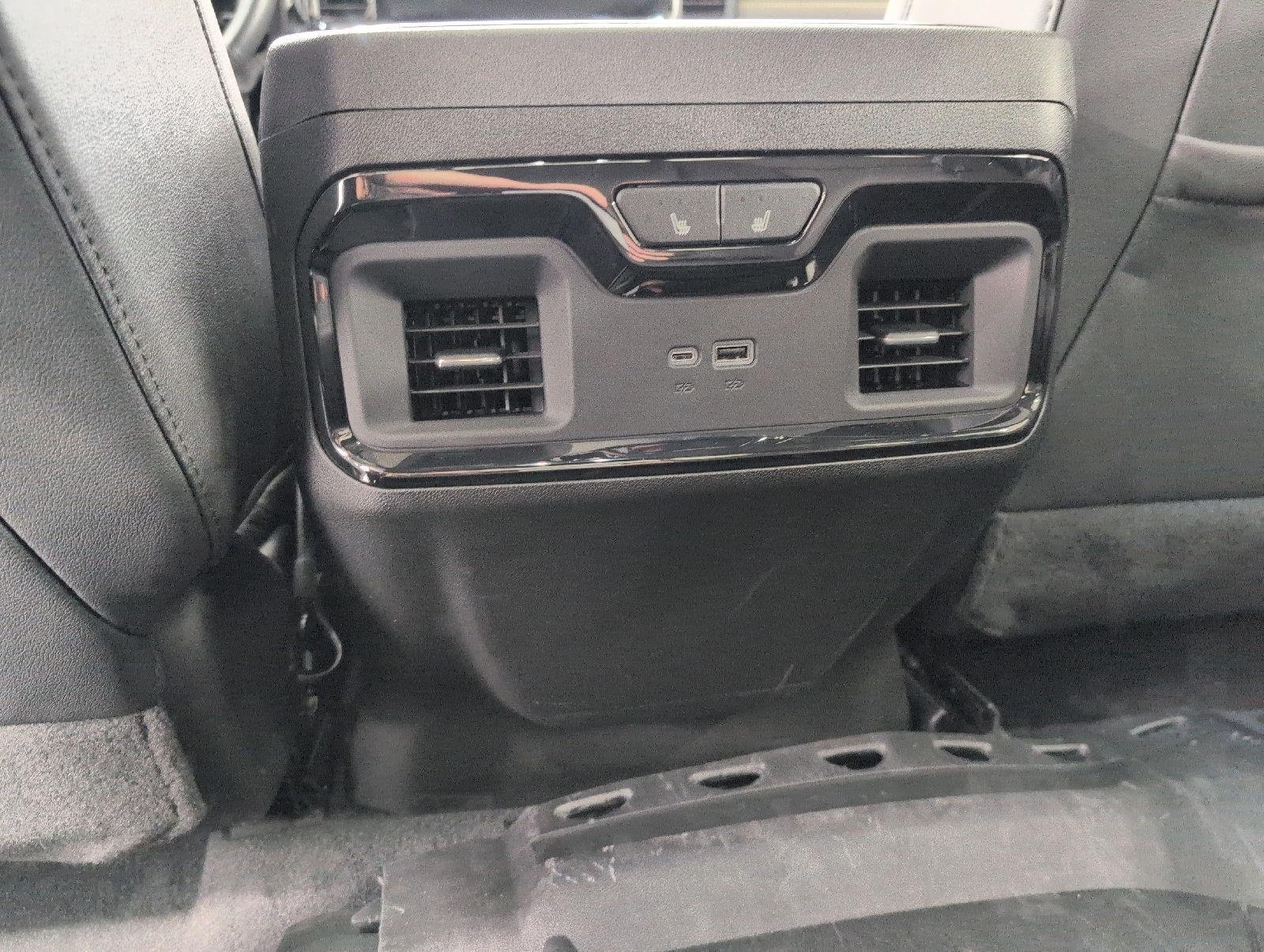 Used 2026 Chevrolet Silverado 2500 ZR2 AWD/4WD image 23