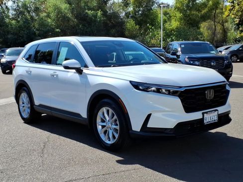 Used 2024 Honda CR-V EX image 3