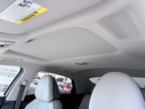 Used 2023 Hyundai Elantra Limited FWD image 11