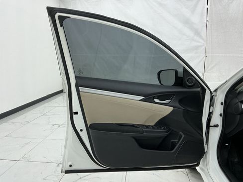 Used 2017 Honda Civic EX image 18