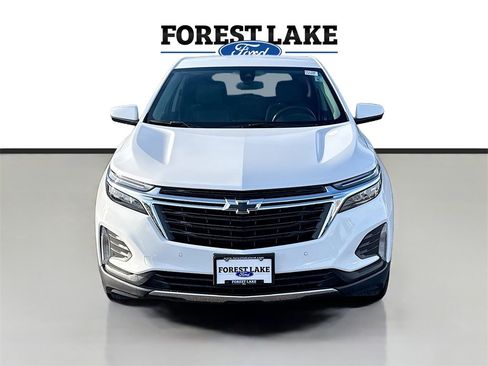 Used 2023 Chevrolet Equinox LT image 2