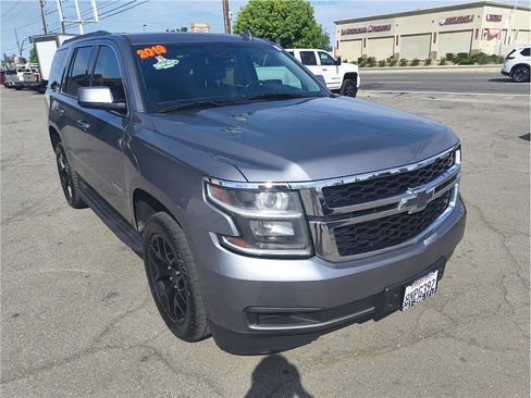 Used 2019 Chevrolet Tahoe LT image 2