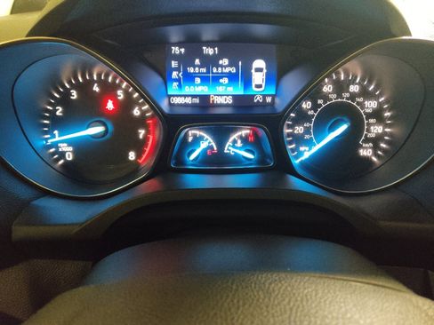 Used 2018 Ford Escape SE FWD image 23