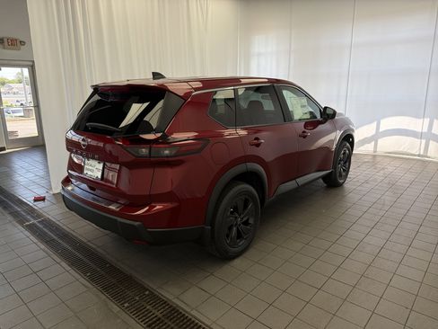 New 2026 Nissan Rogue SV FWD image 5