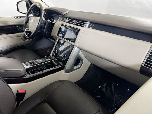 Used 2020 Land Rover Range Rover HSE image 28