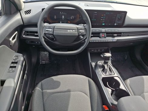 Certified 2025 Kia K4 FWD image 11