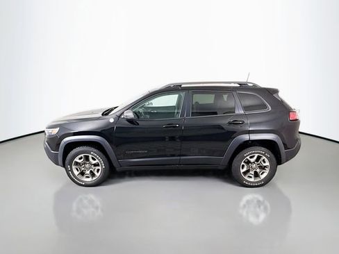 Used 2019 Jeep Cherokee Trailhawk image 4