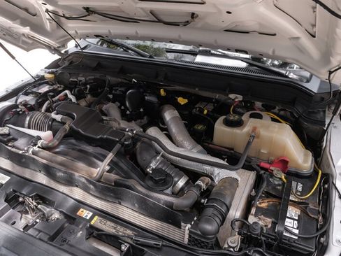 Used 2015 Ford F550 4x4 Regular Cab Super Duty image 30