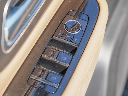 New 2026 INFINITI QX80 Luxe w/ Cargo Package image 18