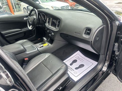 Used 2021 Dodge Charger SXT w/ Leather Interior Group RWD image 17