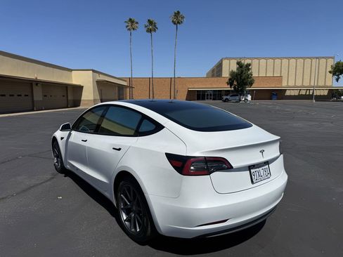 Used 2023 Tesla Model 3 Standard Range RWD image 5