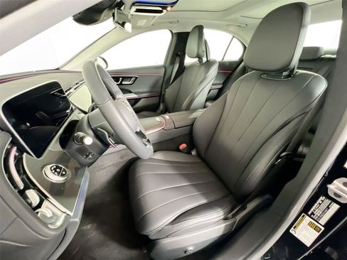 Used 2025 Mercedes-Benz E 350 4MATIC Sedan image 22