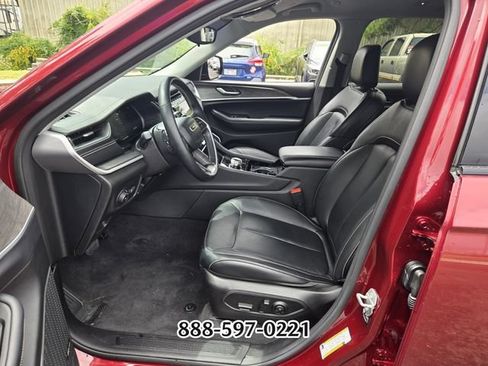 Used 2021 Jeep Grand Cherokee L Limited RWD image 11