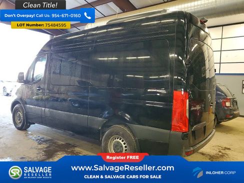 Used 2025 Mercedes-Benz Sprinter 2500 image 3