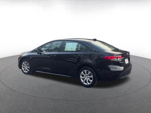 Used 2025 Toyota Corolla LE image 10