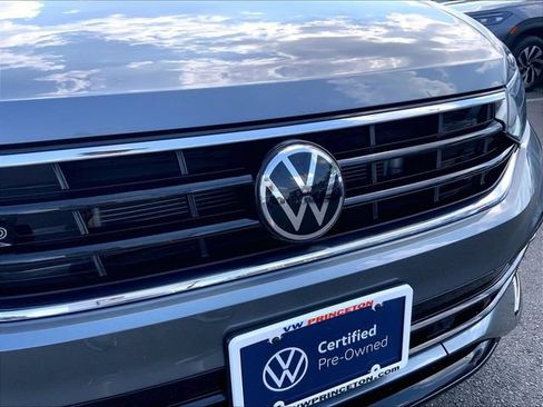 Used 2023 Volkswagen Tiguan SE R-Line AWD/4WD image 30