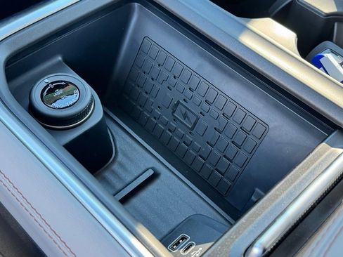 New 2025 Ford Expedition Max Active image 18