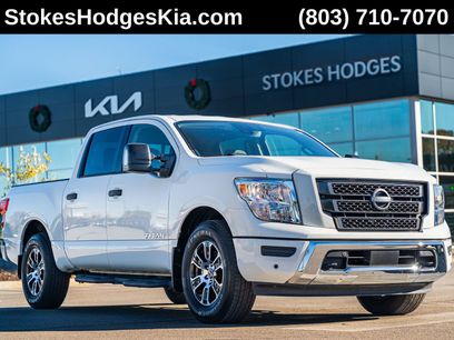 Used 2024 Nissan Titan SV w/ SV Convenience Package