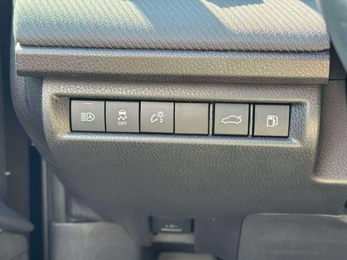Used 2025 Toyota Camry SE AWD/4WD image 21