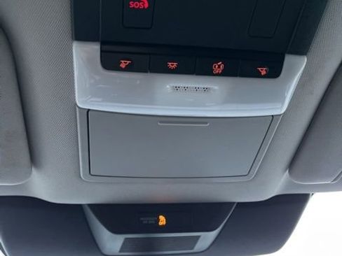 Used 2024 Nissan Pathfinder SV image 51