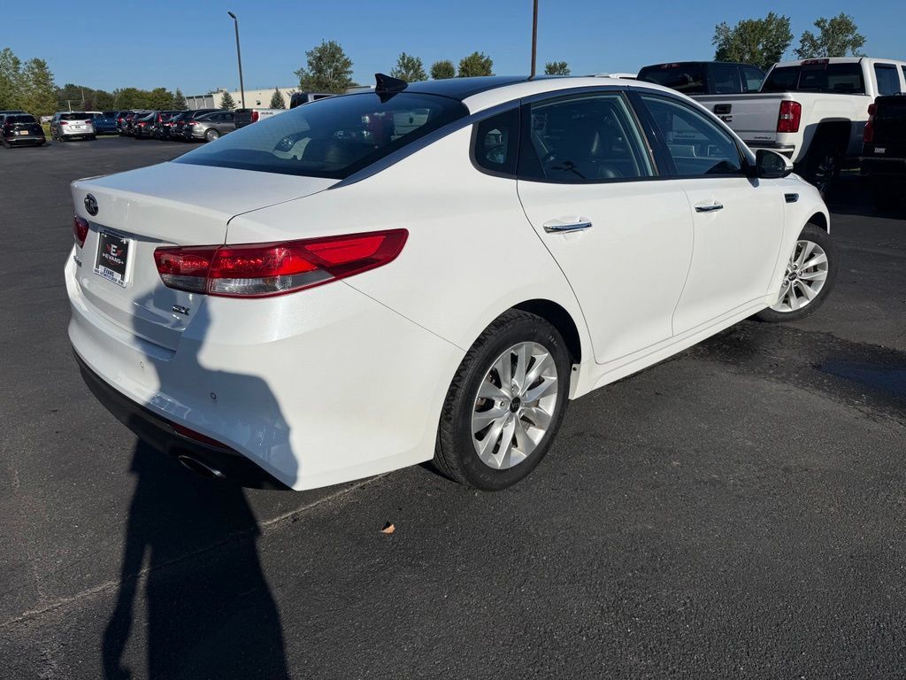 Used 2016 Kia Optima EX w/ Premium Package FWD image 5